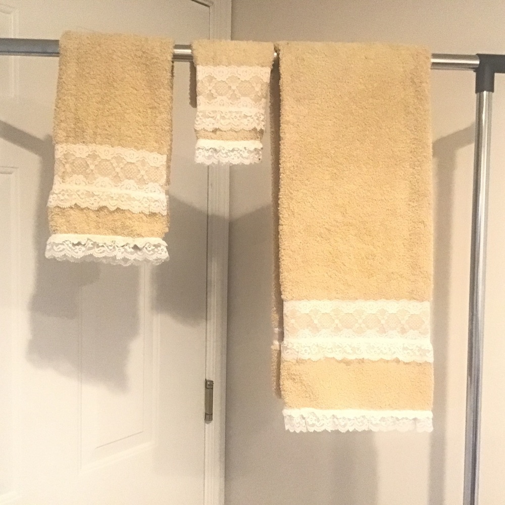 3 piece 100% cotton decor towel set